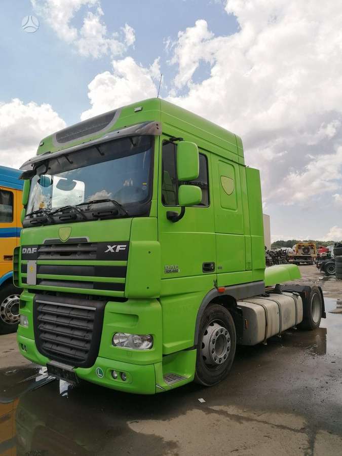 DAF XF105.460, vilcējs
