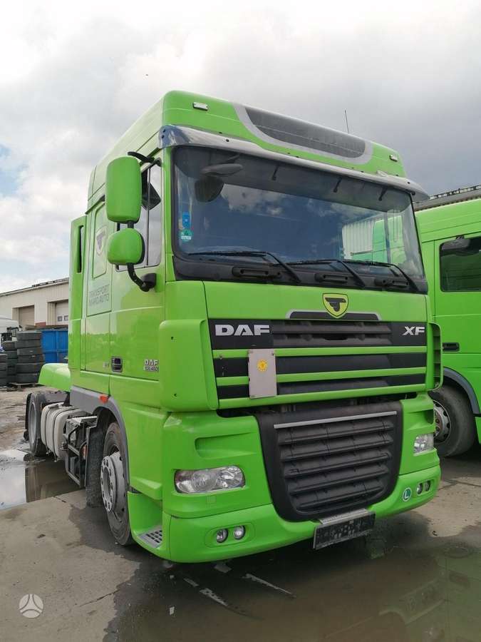 DAF XF105.460, vilcējs