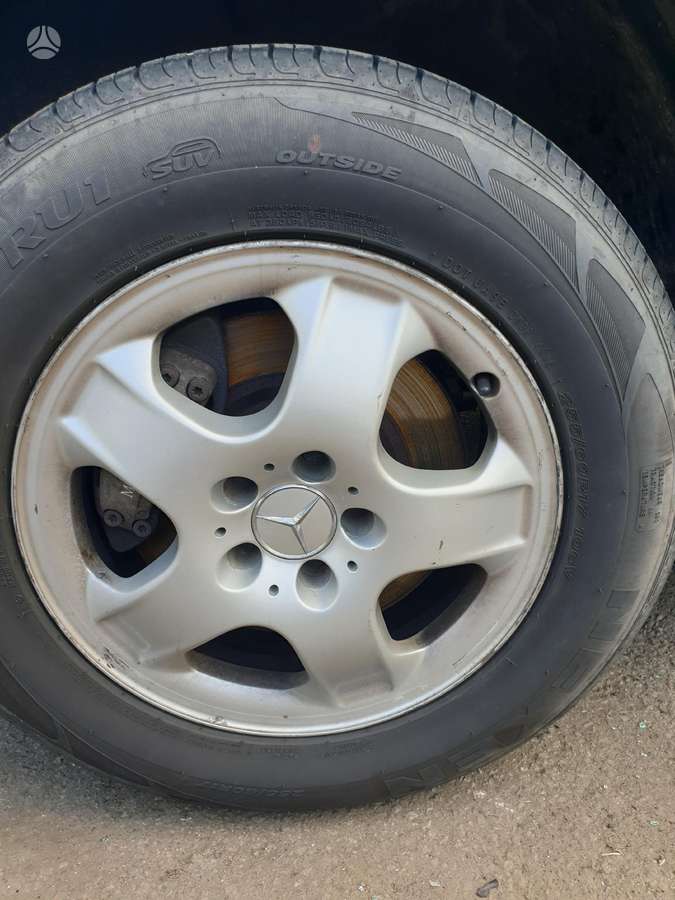 Mercedes-Benz ML270 Bamperiu nebėra