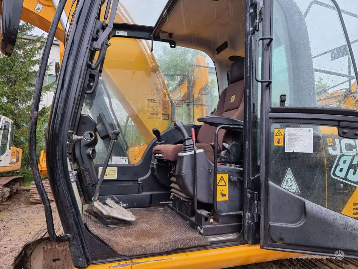 JCB JS130LC T4 Bog Master, excavator