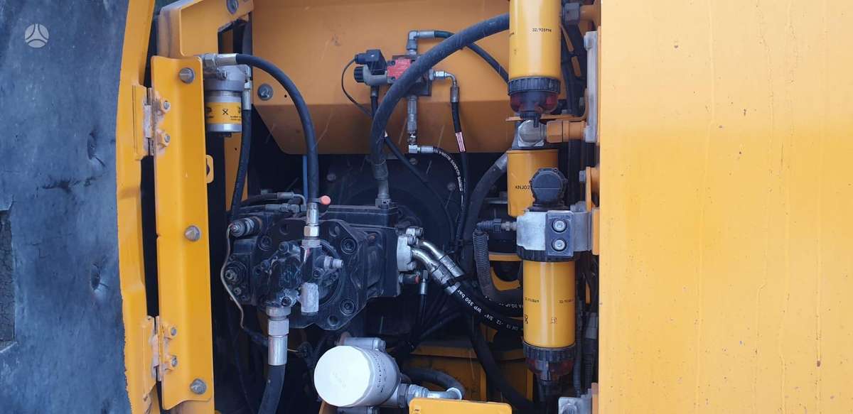 JCB JS130LC T4 Bog Master, экскаваторы