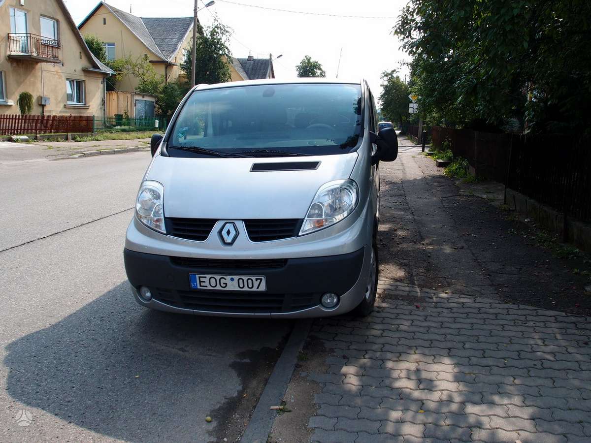 Renault Trafic, keleivinis mikroautobusas