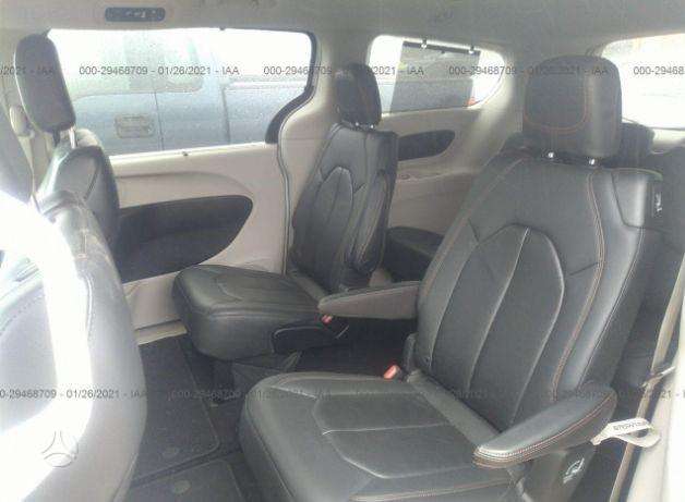 Chrysler Pacifica dalimis