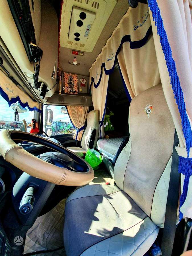 DAF XF460 FT, 2 спальных места
