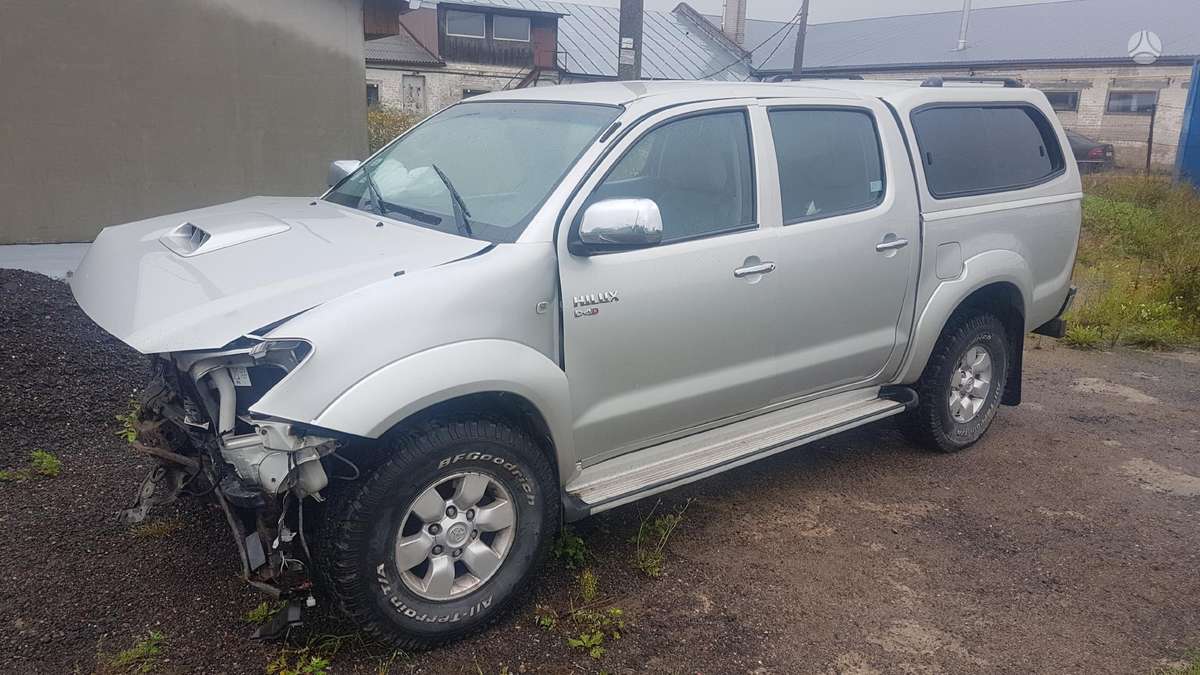 Toyota Hilux по частям. Europa dalimis