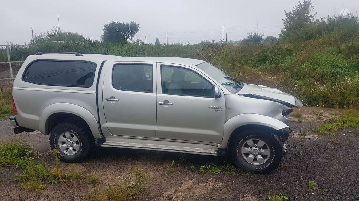 Toyota Hilux по частям. Europa dalimis
