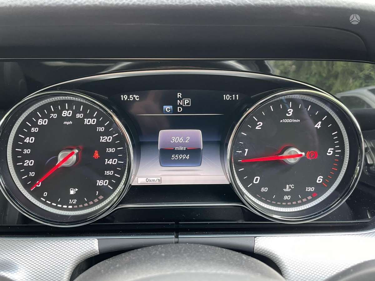 Mercedes-Benz E klasė Ketvirciai galas vaziuokle stogas