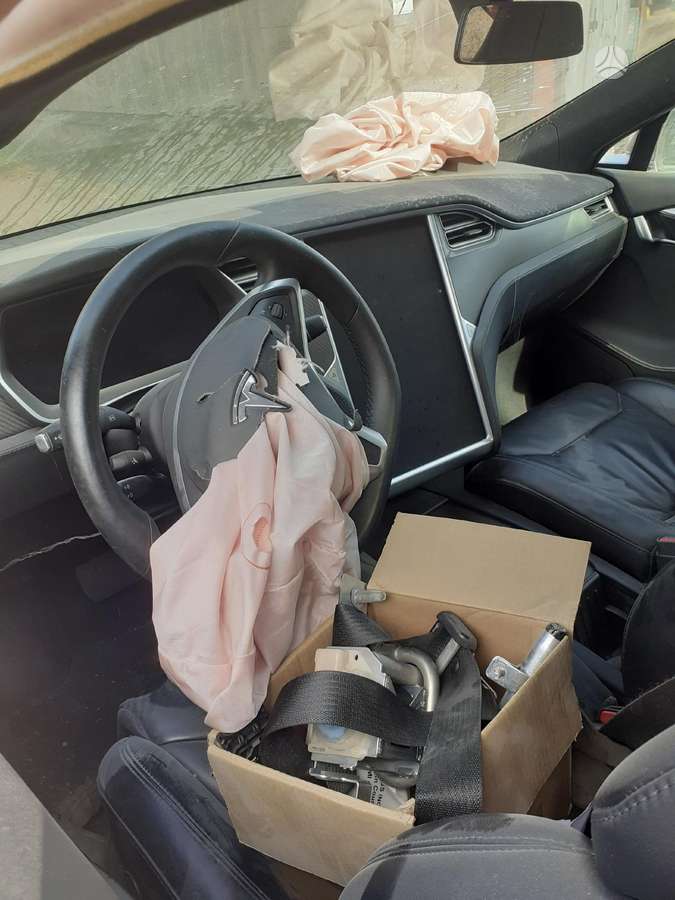 Tesla Model S rezerves daļās. Tesla model s 100d