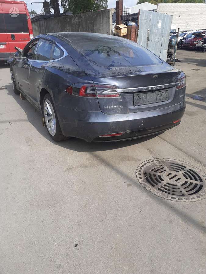 Tesla Model S rezerves daļās. Tesla model s 100d