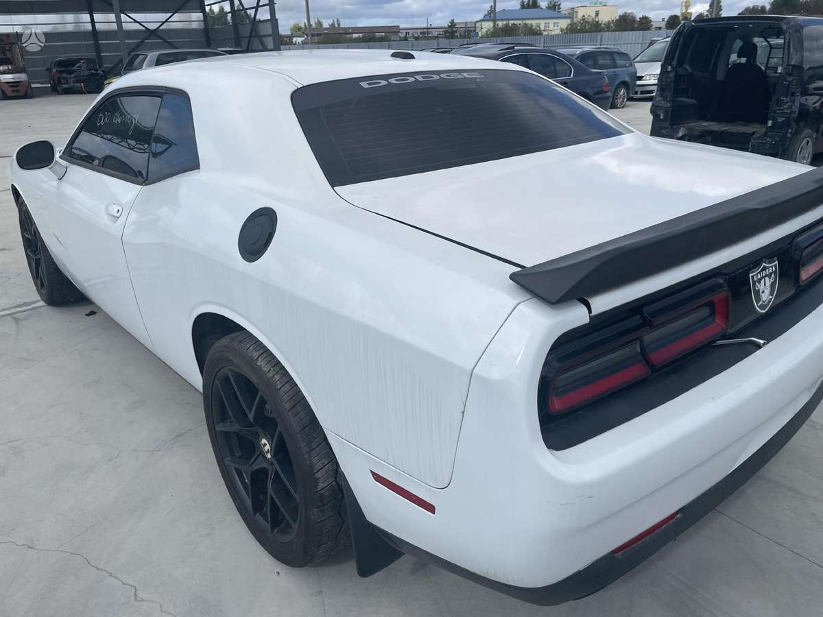 Dodge Challenger for parts