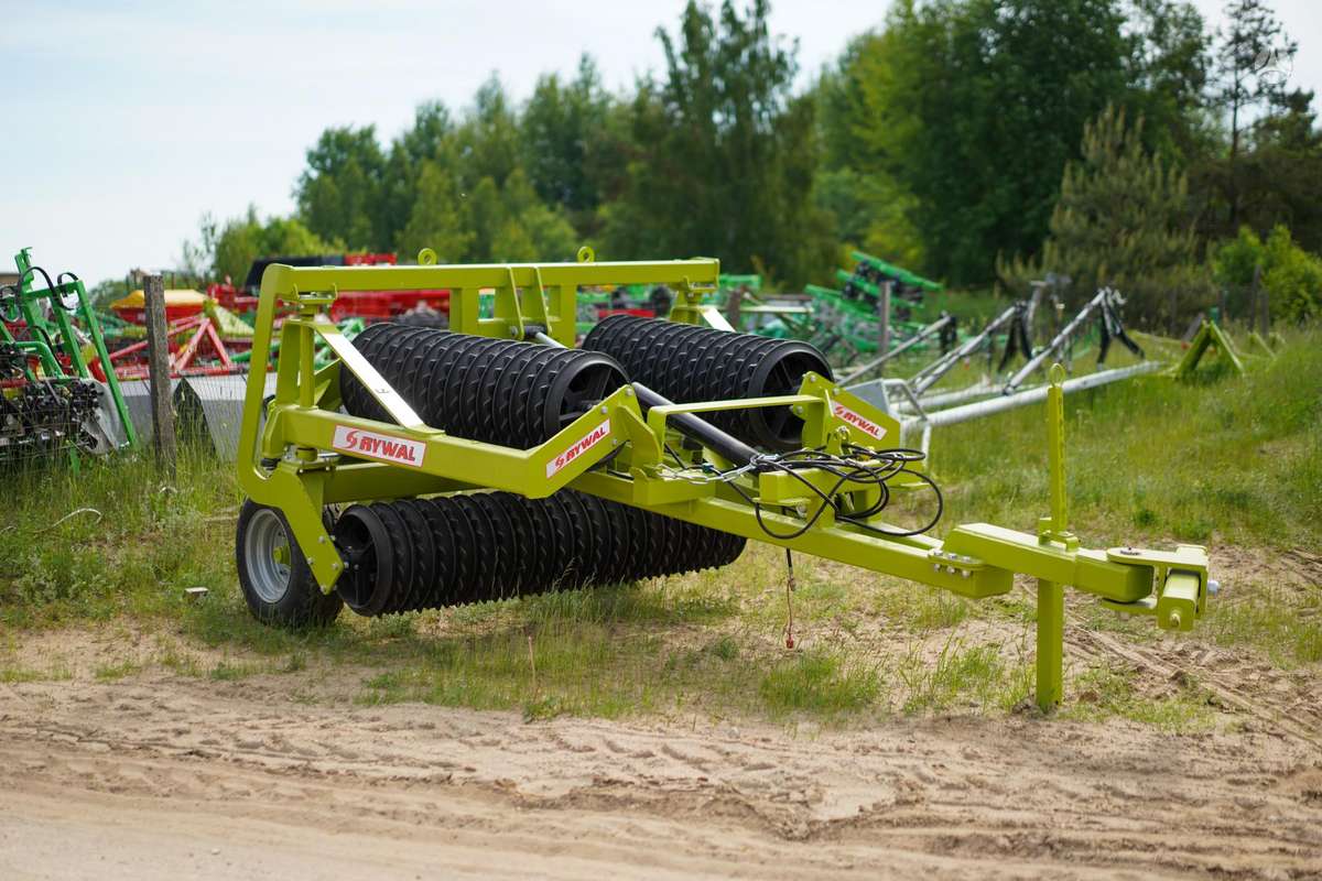 Rywal - Agro Prikabinami kembridžio tipo vo, compacting, leveling rollers