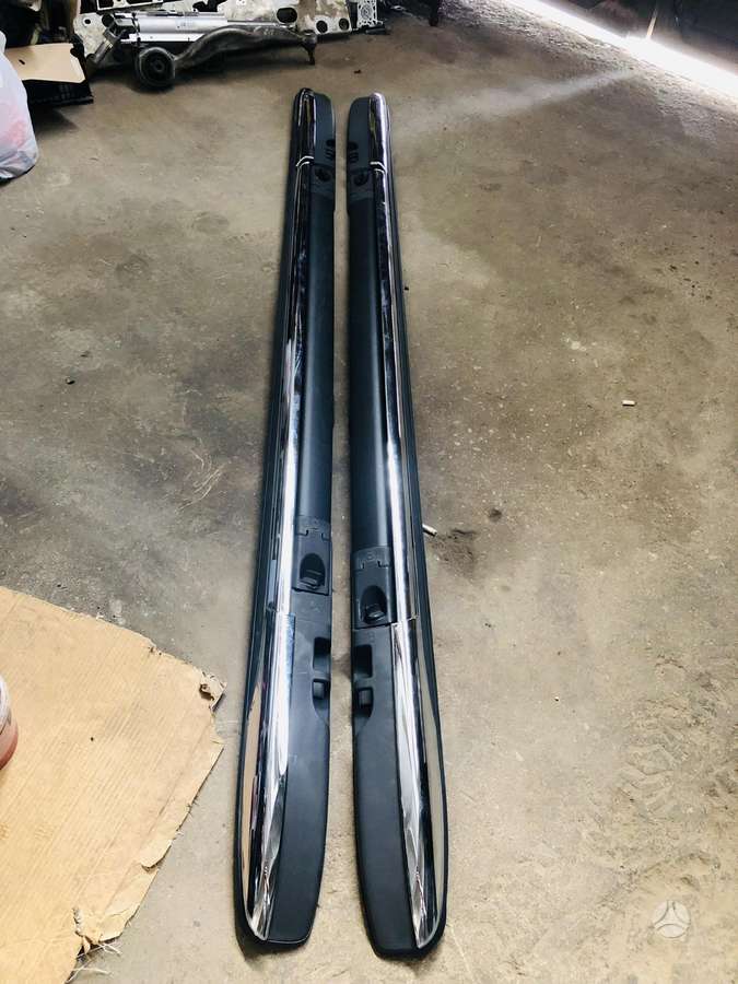 Chrysler Pacifica apdailos detalės