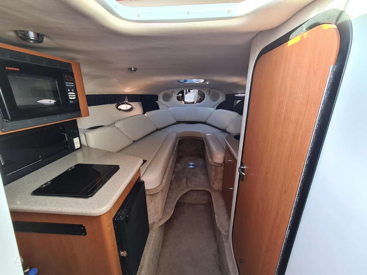 Crownline 315, yachts / cruisers
