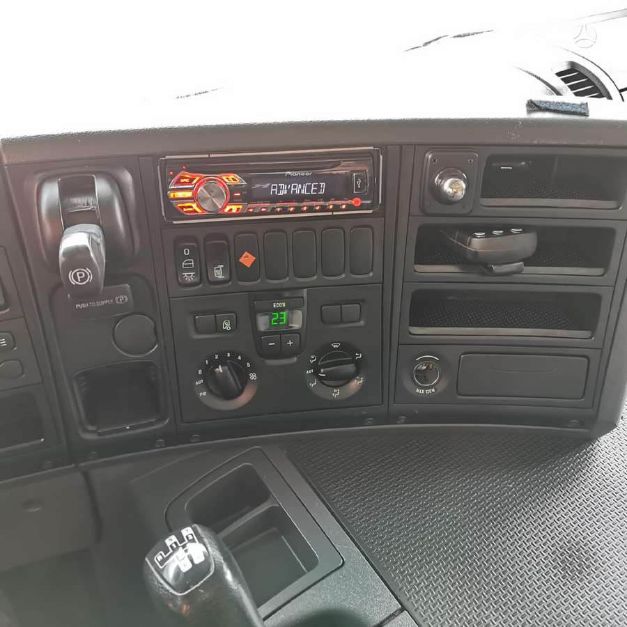 Scania 270 4x2, фургоны-боксы