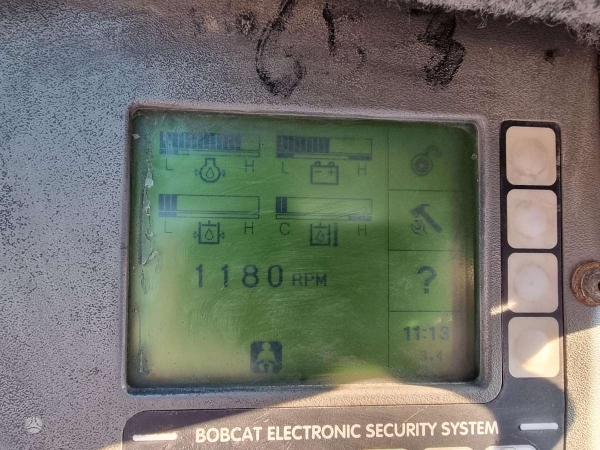 Bobcat S160, mini krautuvai