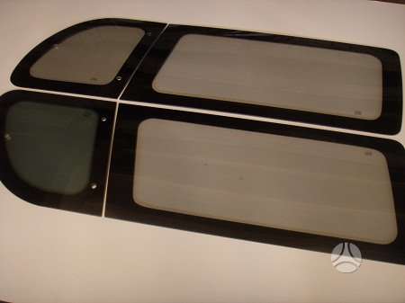 Nissan Navara windows