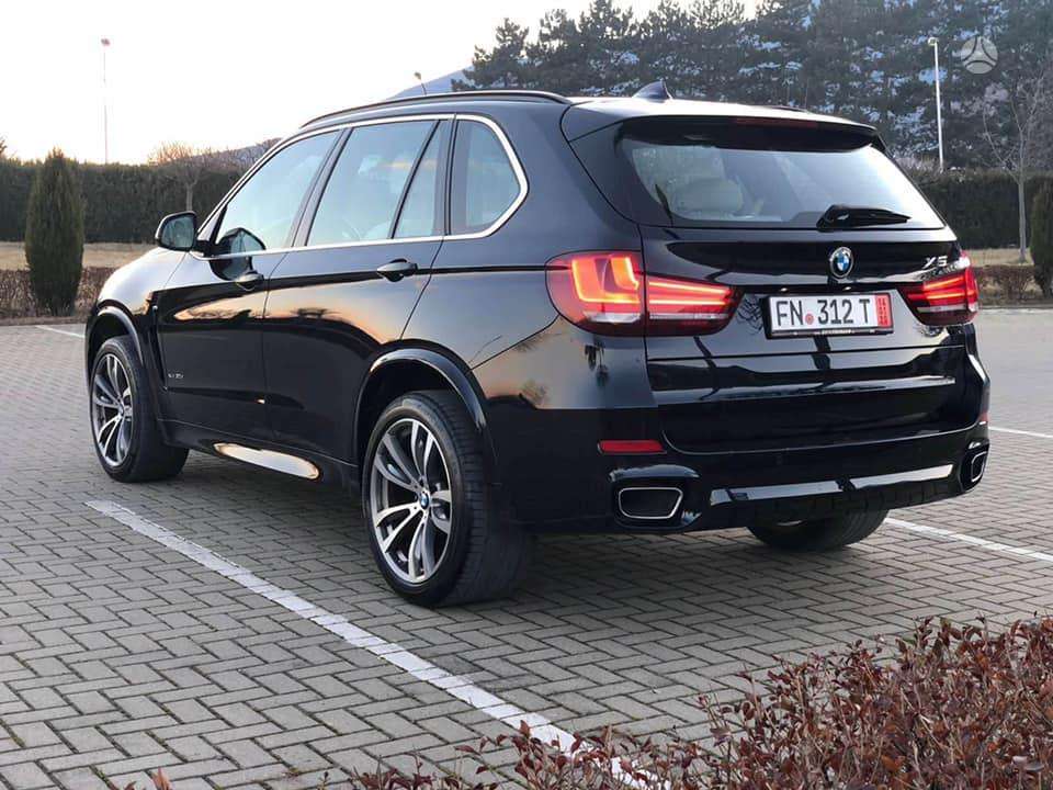 BMW X5 engine