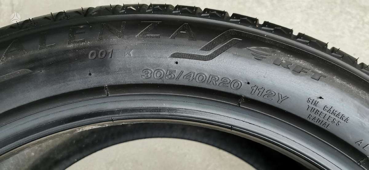 Bridgestone, summer 305/40 R20