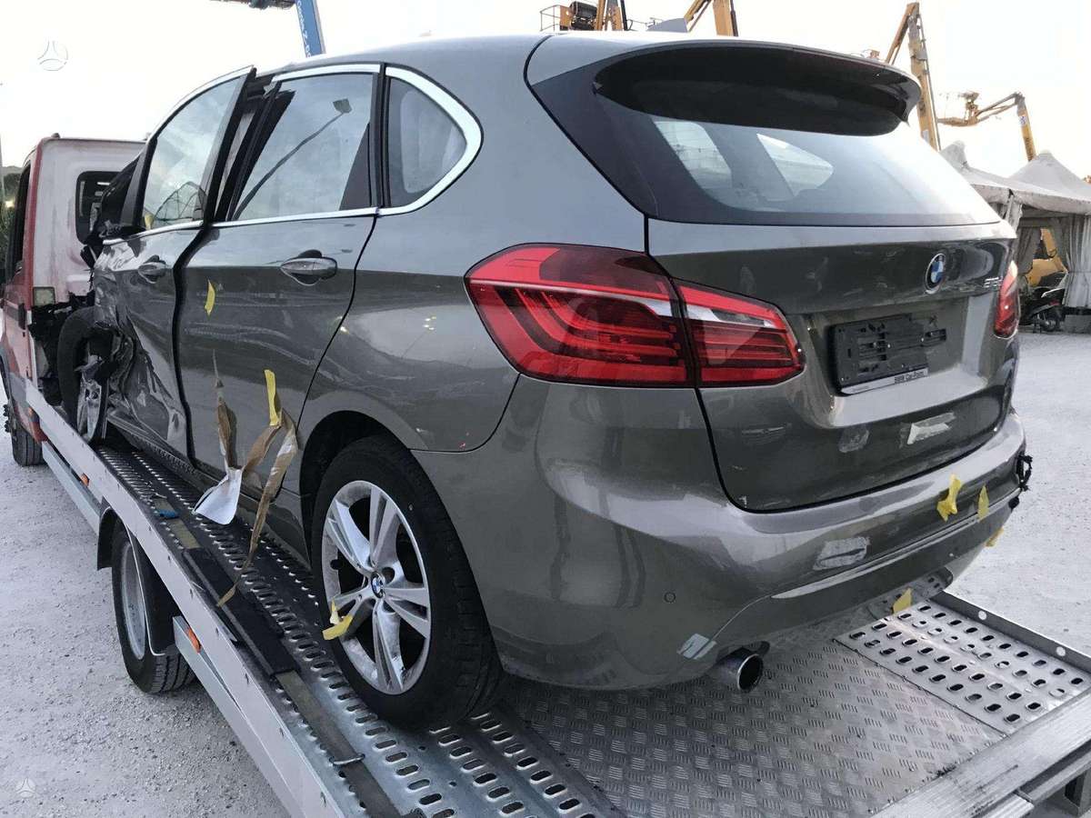BMW 218 Active Tourer dalimis. 78 000km