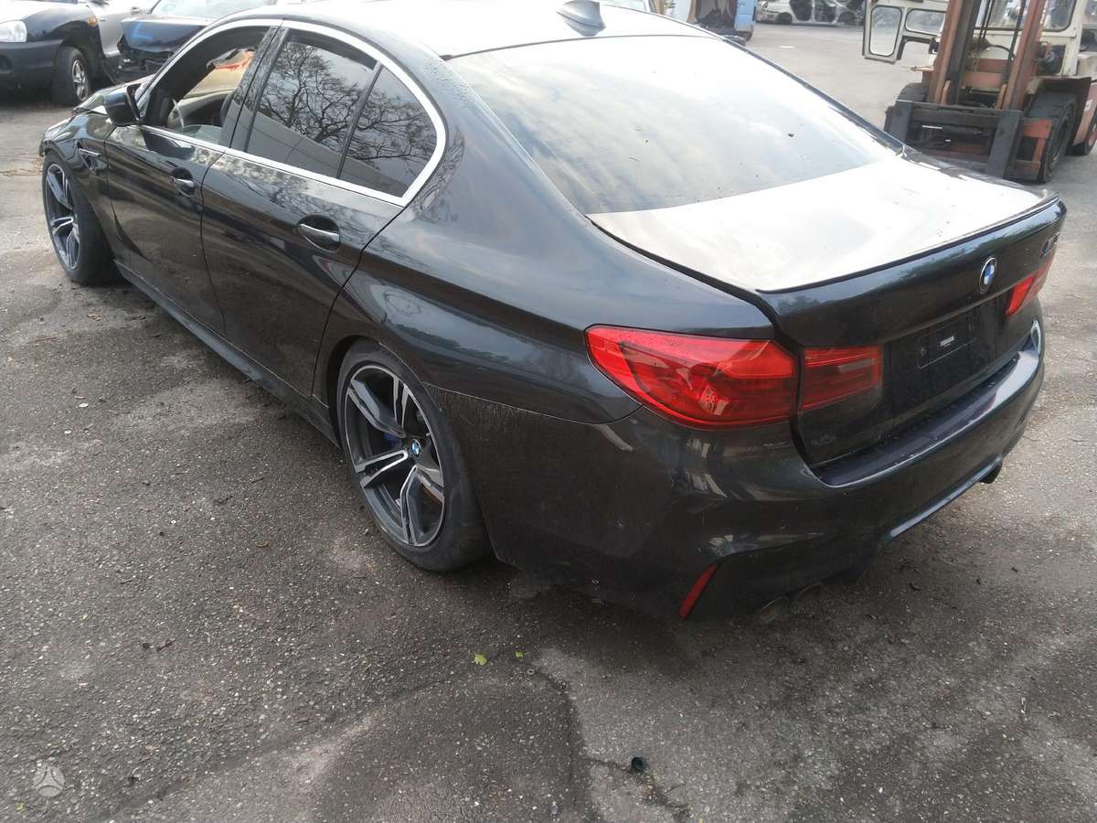 BMW M5