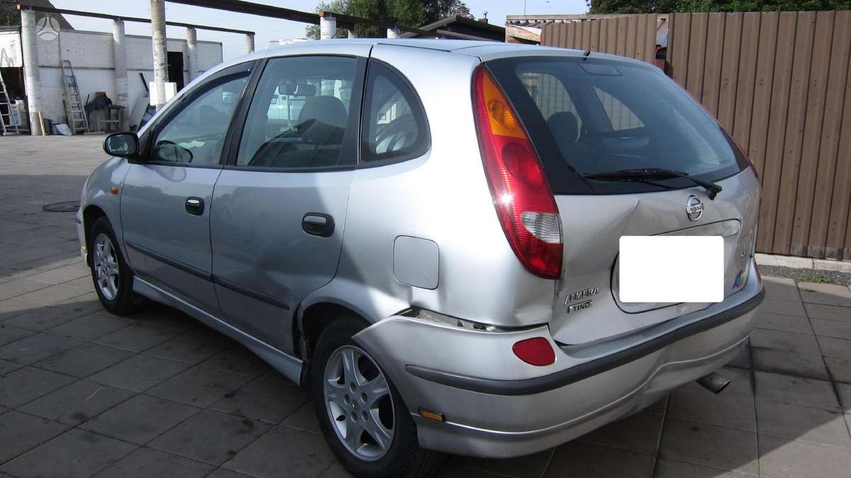 Nissan Almera Tino Dalimis