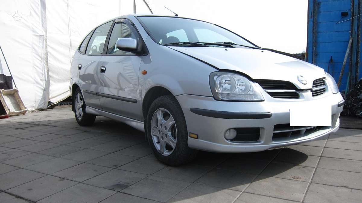 Nissan Almera Tino Dalimis