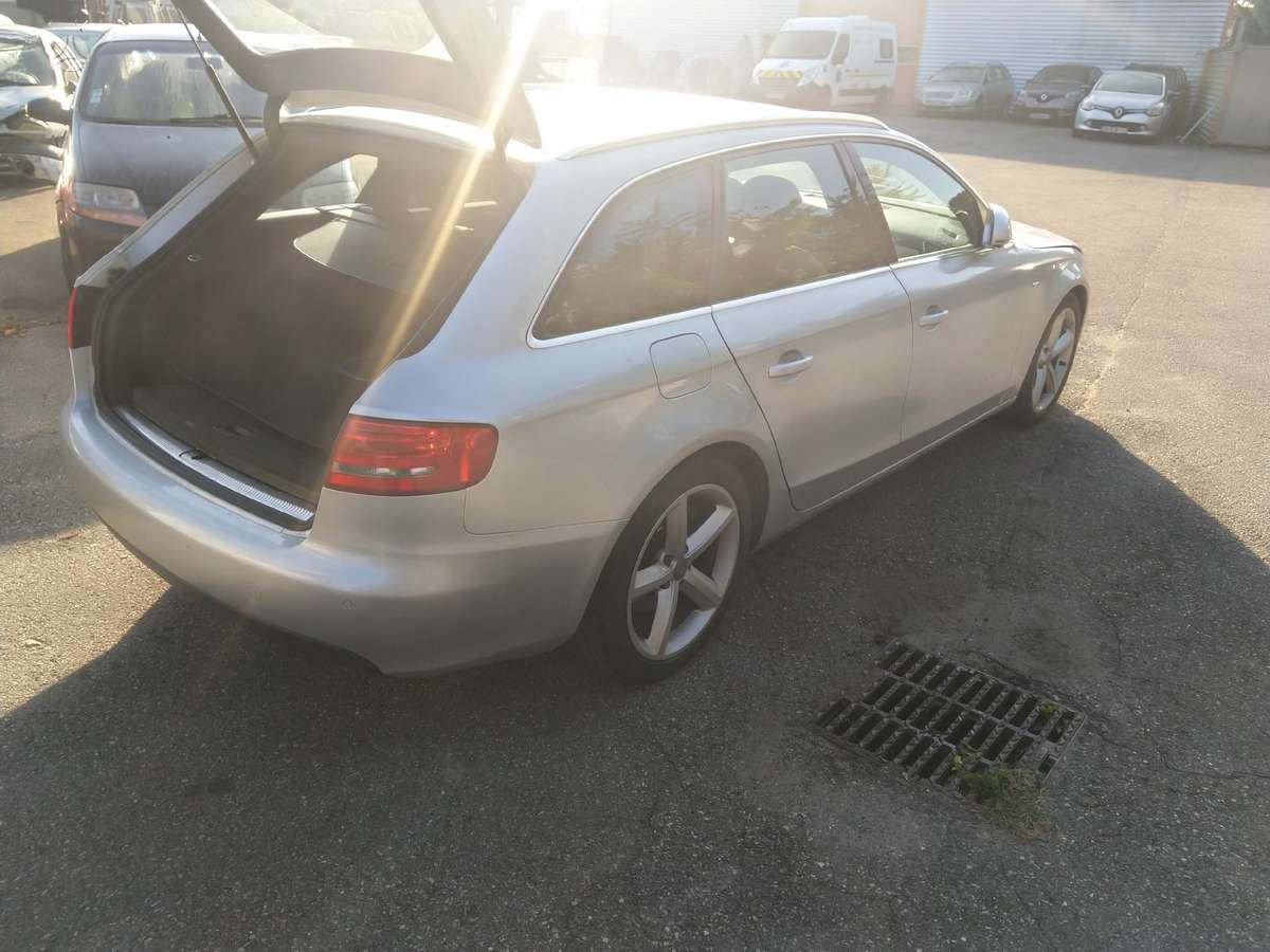 Audi A4 37069885048
