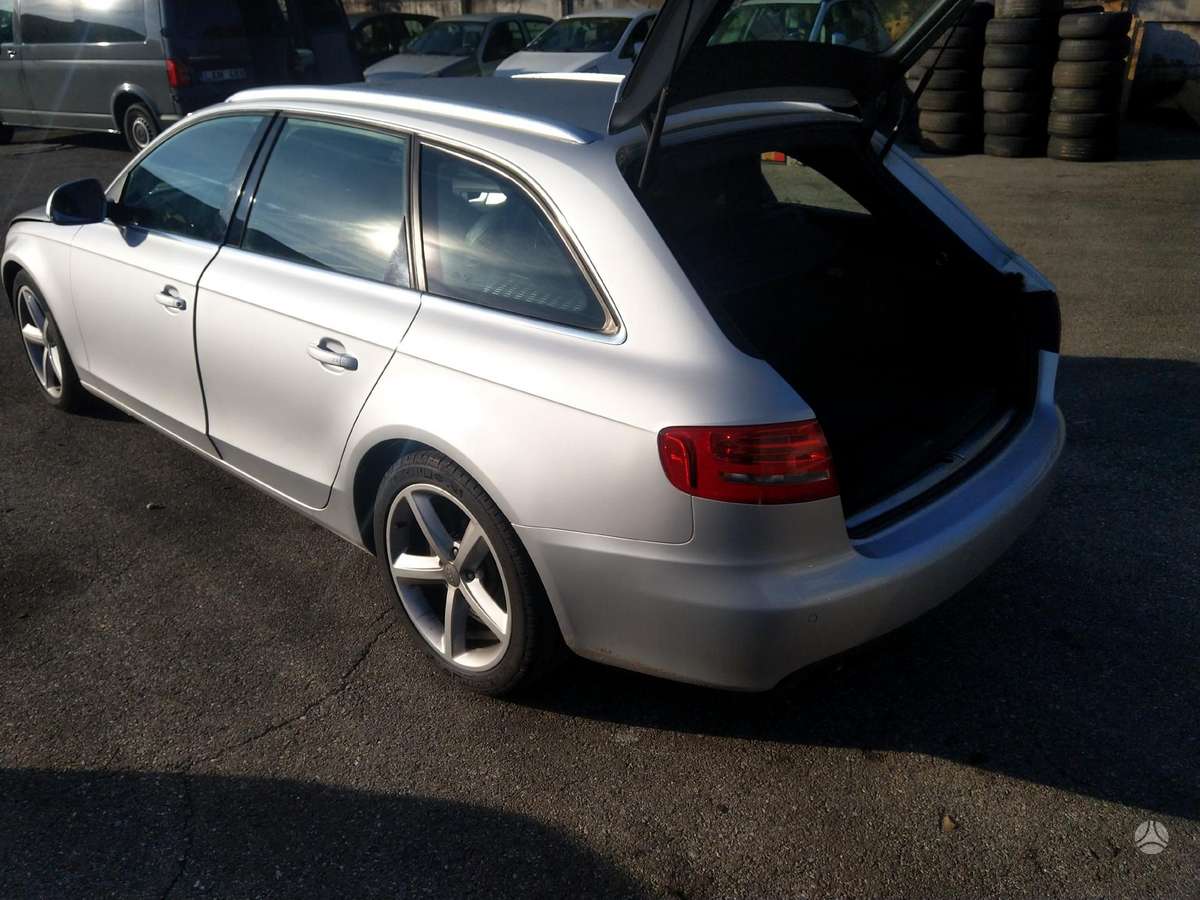 Audi A4 37069885048
