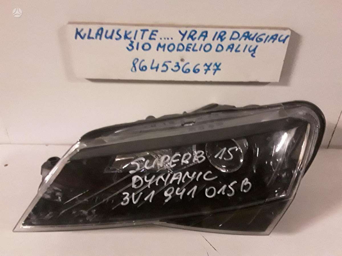 Skoda Superb dalimis