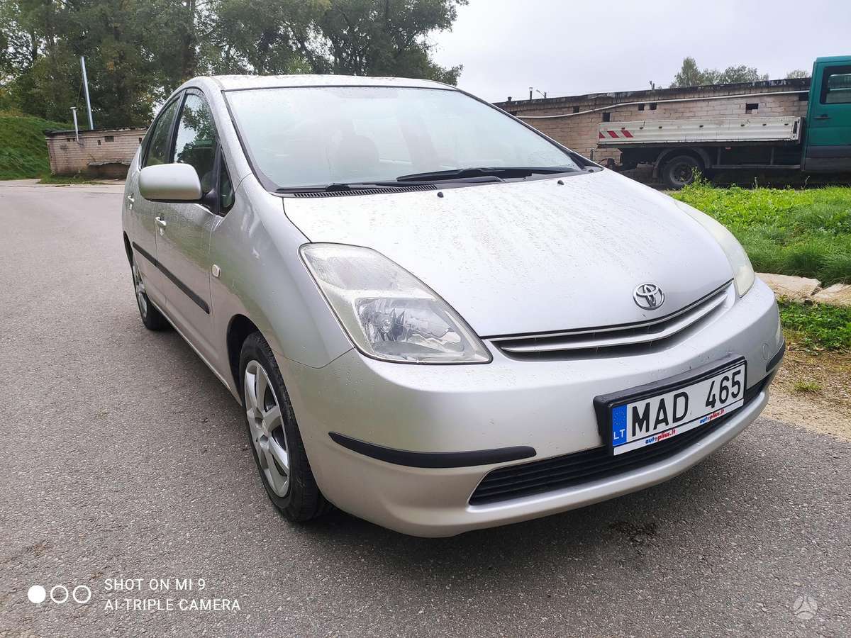 Toyota Prius, 1.5 l., hatchback