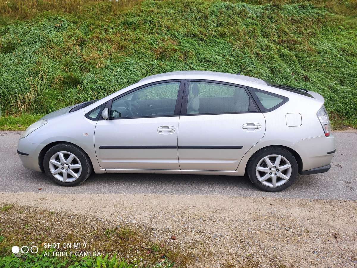 Toyota Prius, 1.5 l., hatchback