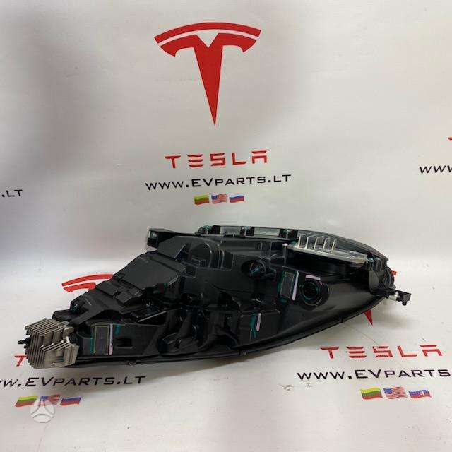 Tesla Model 3 kėbulo dalys