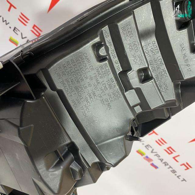 Tesla Model 3 kėbulo dalys