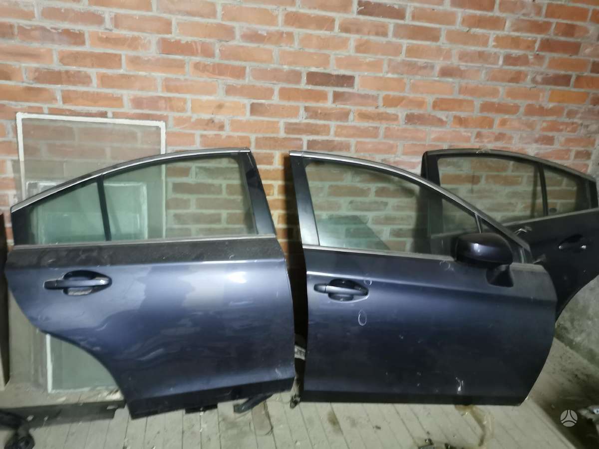 Subaru Legacy Yra ir daugiau daliu