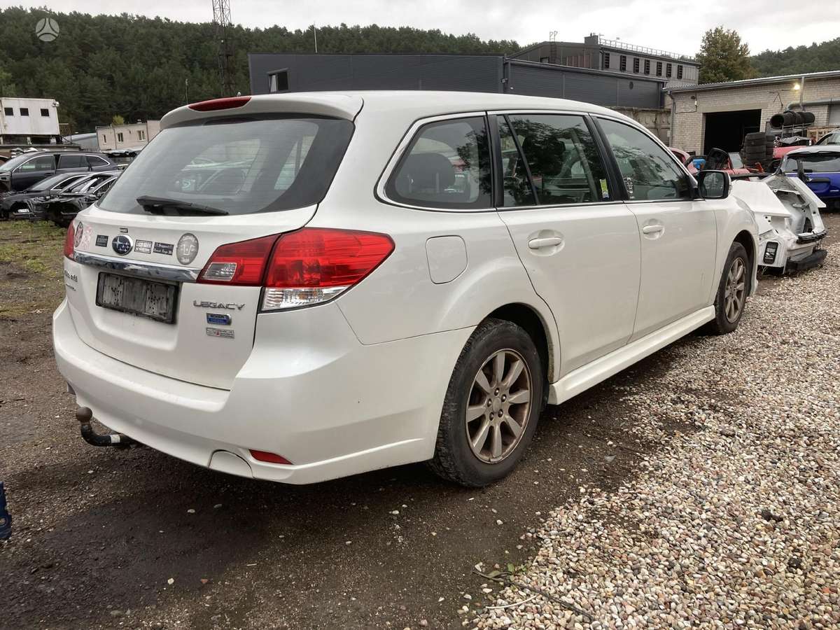 Subaru Legacy for parts