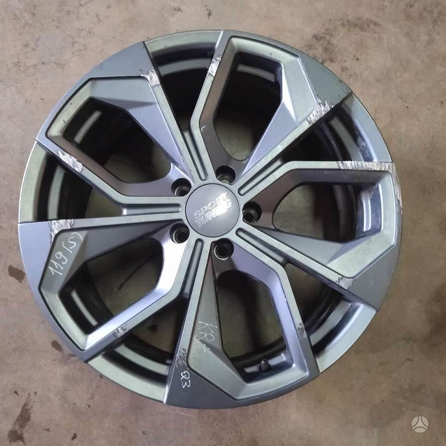 Audi Q3, lengvojo lydinio, R18