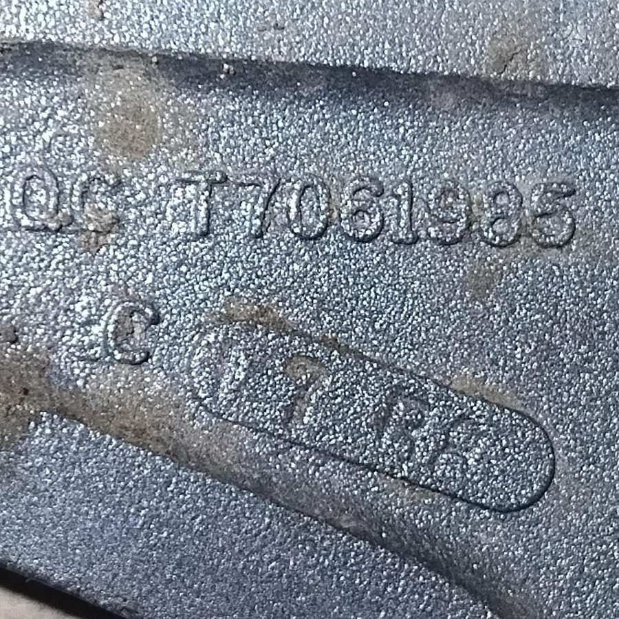 Audi Q3, lengvojo lydinio, R18