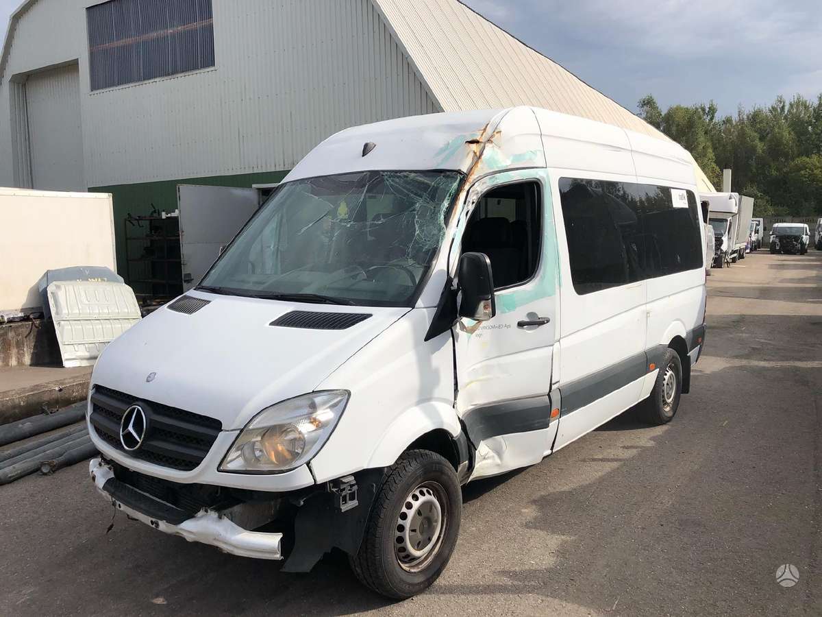 Mercedes-Benz Sprinter, cargo vans