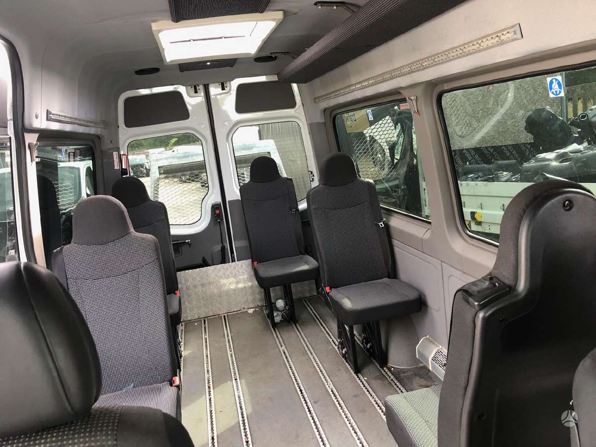 Mercedes-Benz Sprinter, cargo vans