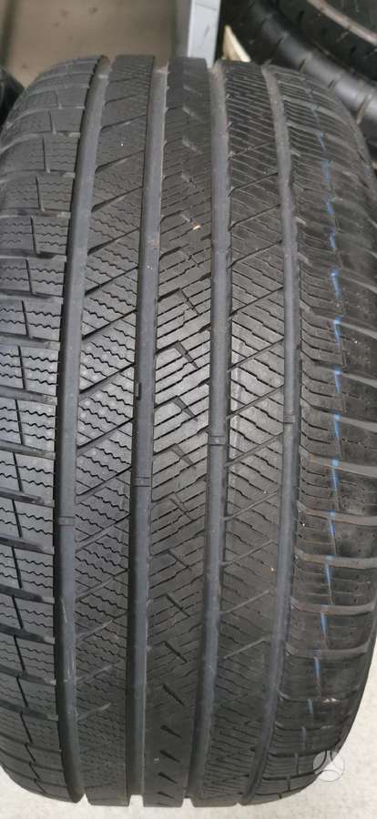 Vredestein, winter 235/35 R19