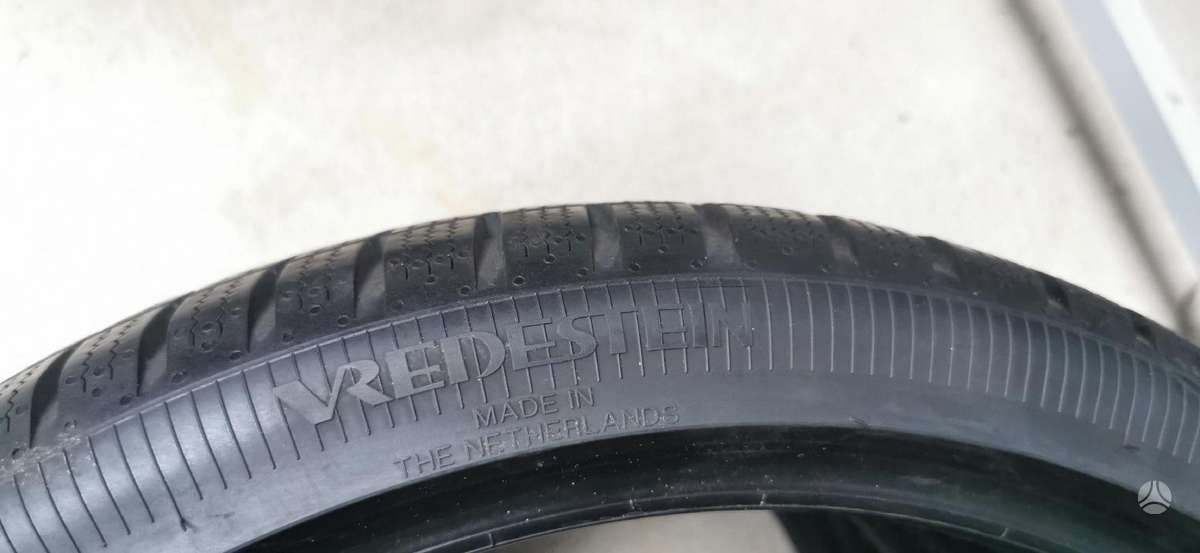 Vredestein, winter 235/35 R19