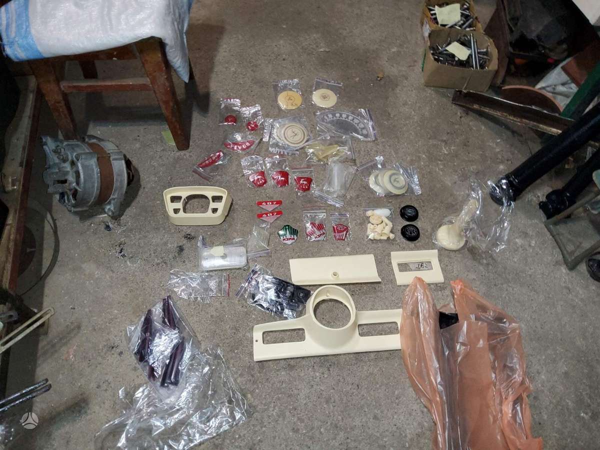 Moskvich 407 trim parts