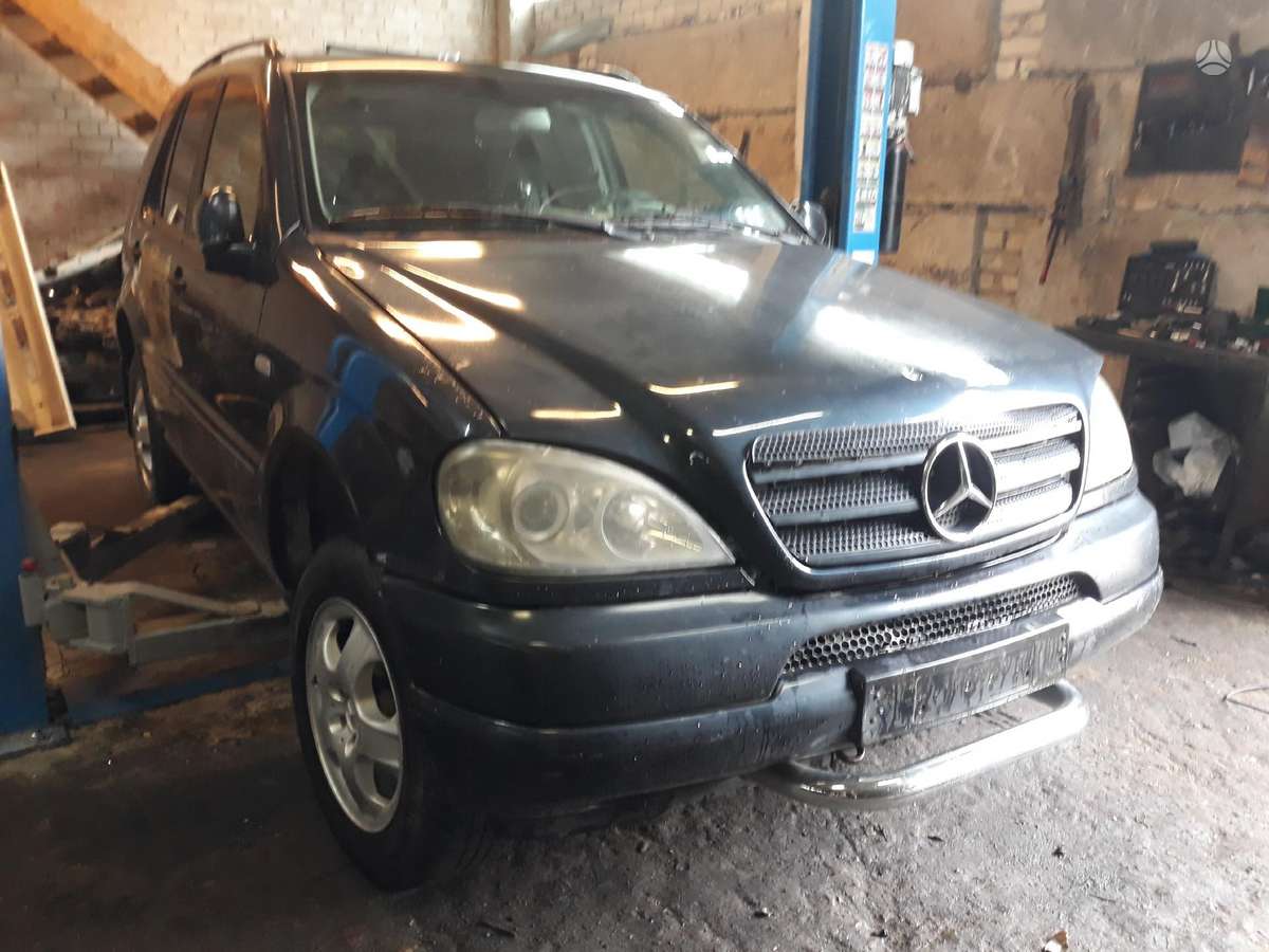 Mercedes-Benz ML270