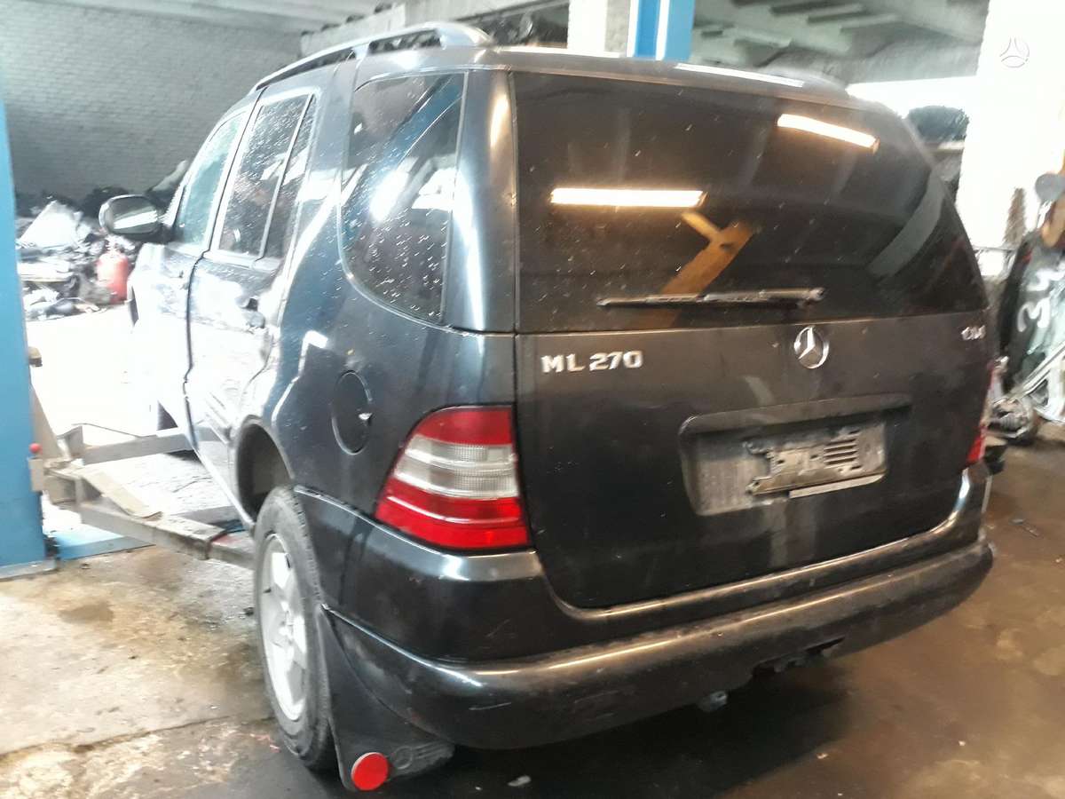 Mercedes-Benz ML270