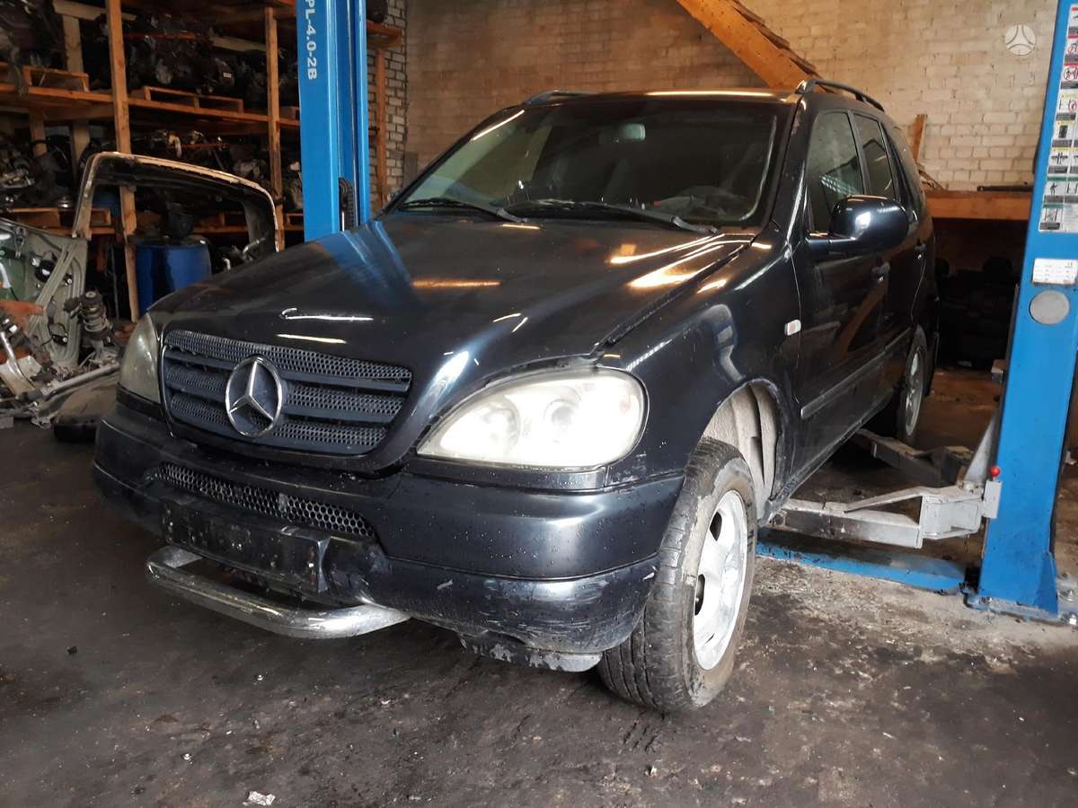 Mercedes-Benz ML270