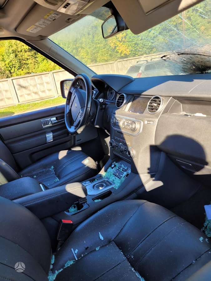 Land Rover Discovery dalimis