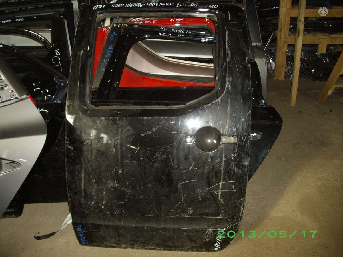 Nissan Navara body parts