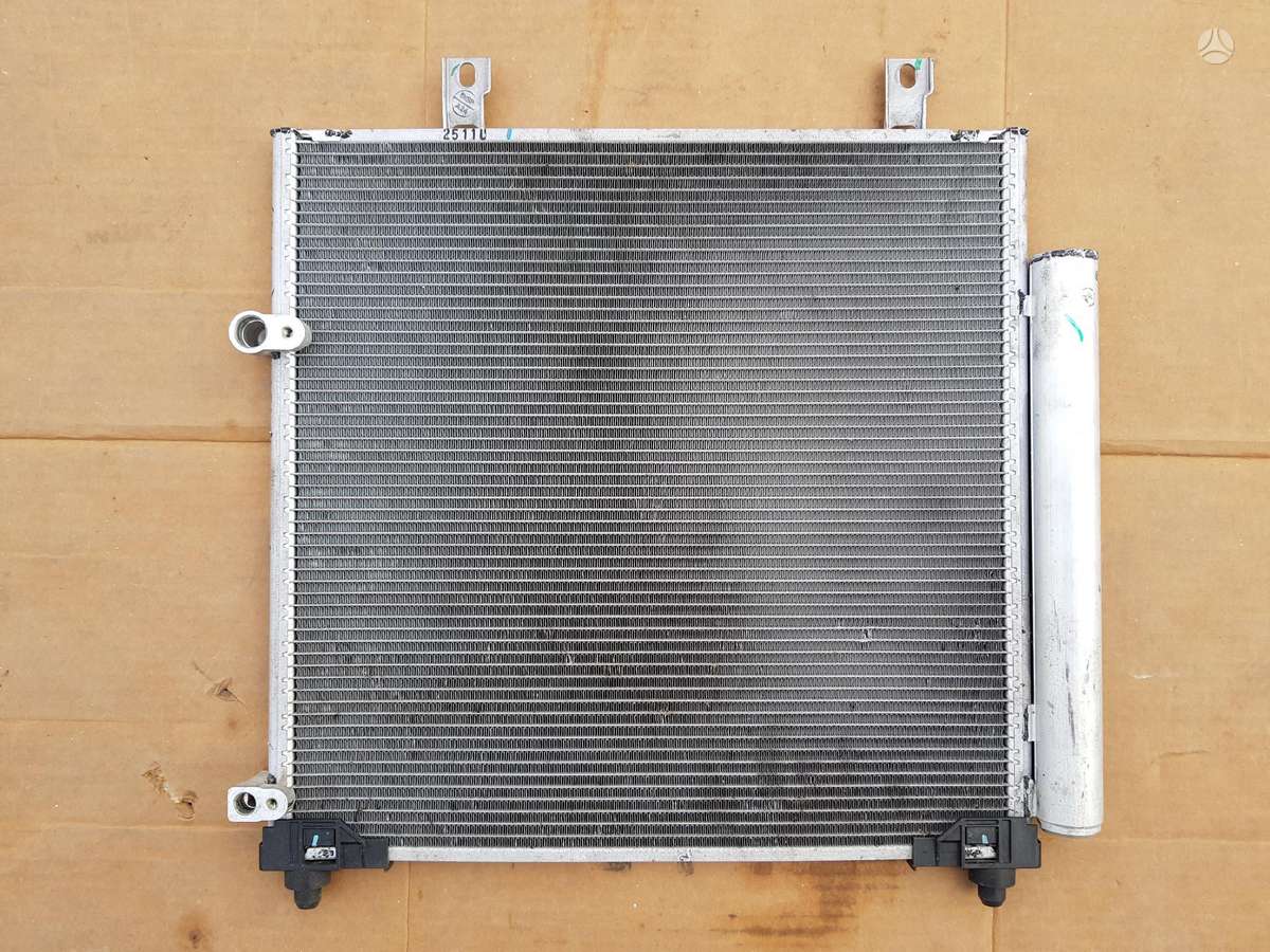 Mitsubishi Space Star lights, a/c condenser