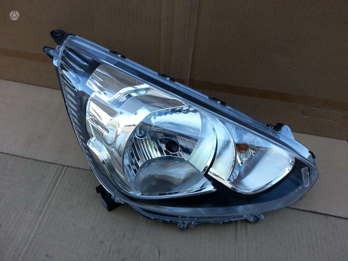Mitsubishi Space Star lights, a/c condenser
