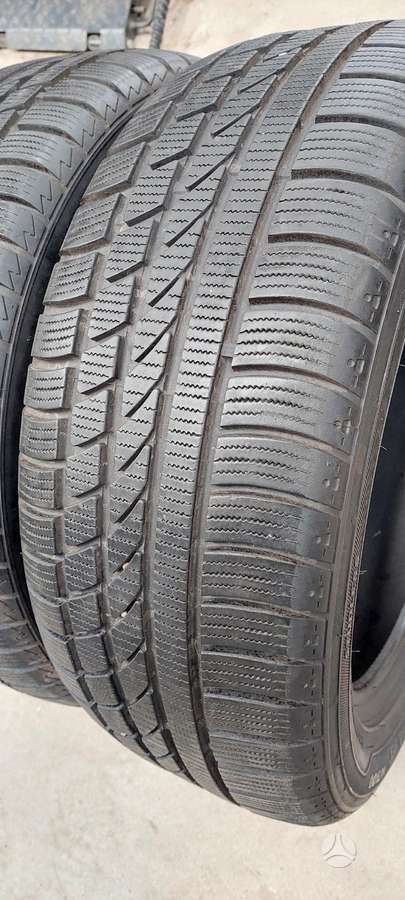 Hankook, žieminės 215/55 R17